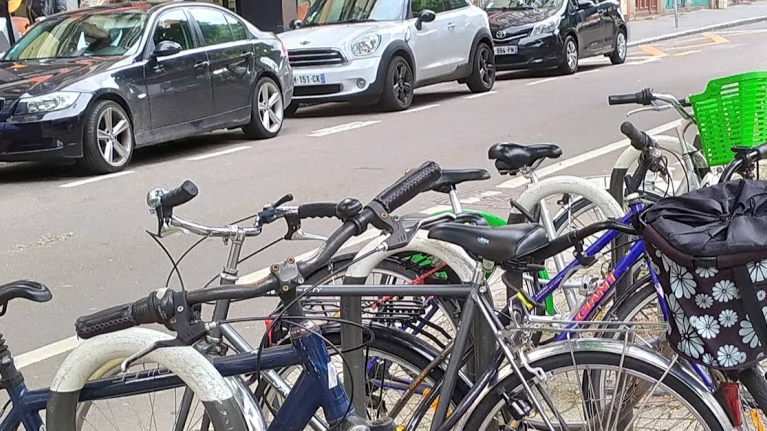 "Au boulot à vélo" : en Alsace comme dans le Doubs, on incite les...